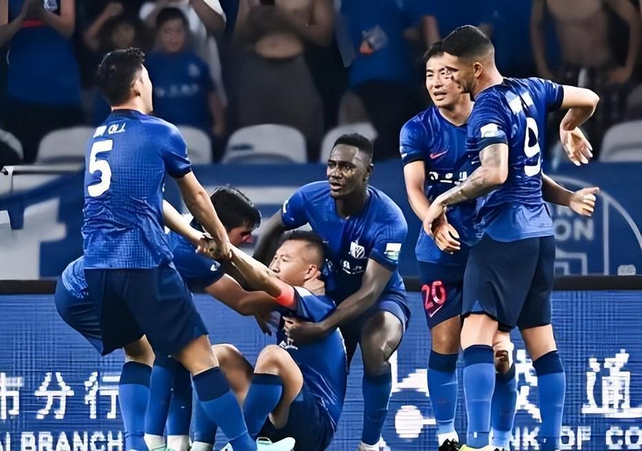 世界杯手机观看-杨帅为何刚来申花就坐稳主力中卫，热身赛接连出战，原因找到了