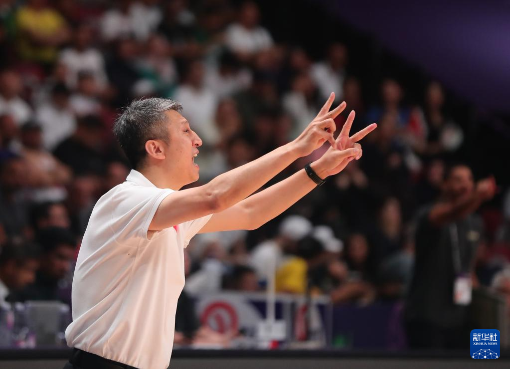 世界杯官方直播入口-走马换将为一雪前耻！中国男篮开启世预赛备战，21人名单有讲究