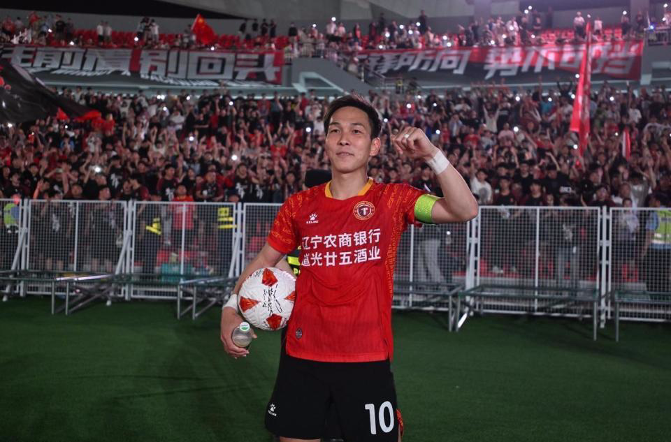 世界杯app下载-铁人2连败后内乱？日本外援失宠引妻子哭诉：不甘心！他拼尽全力